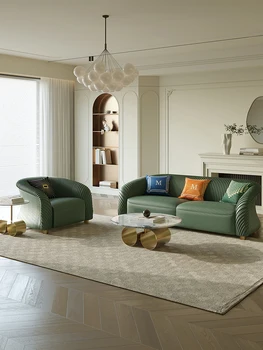 Итальянская светлая комбинация роскошных кожаных диванов, гостиная в маленькой квартире, роскошная высококачественная постмодернистская простая кожа на первом этаже